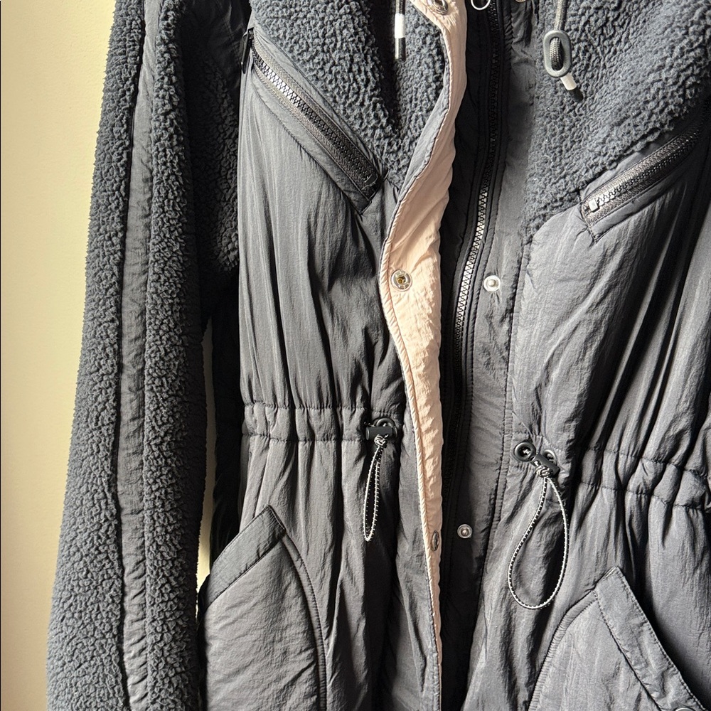 Free People Black Hooded Sherpa & Nylon Mixed Coat - Picture 3 of 3